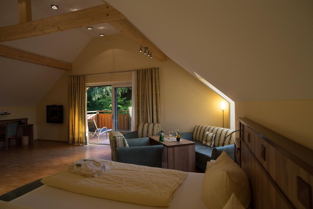 Wald-Hotel Heppe Dammbach Room photo