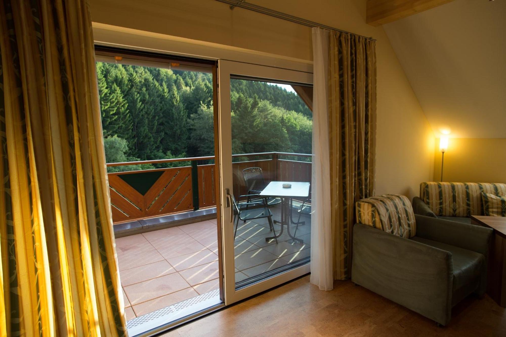 Wald-Hotel Heppe Dammbach Room photo