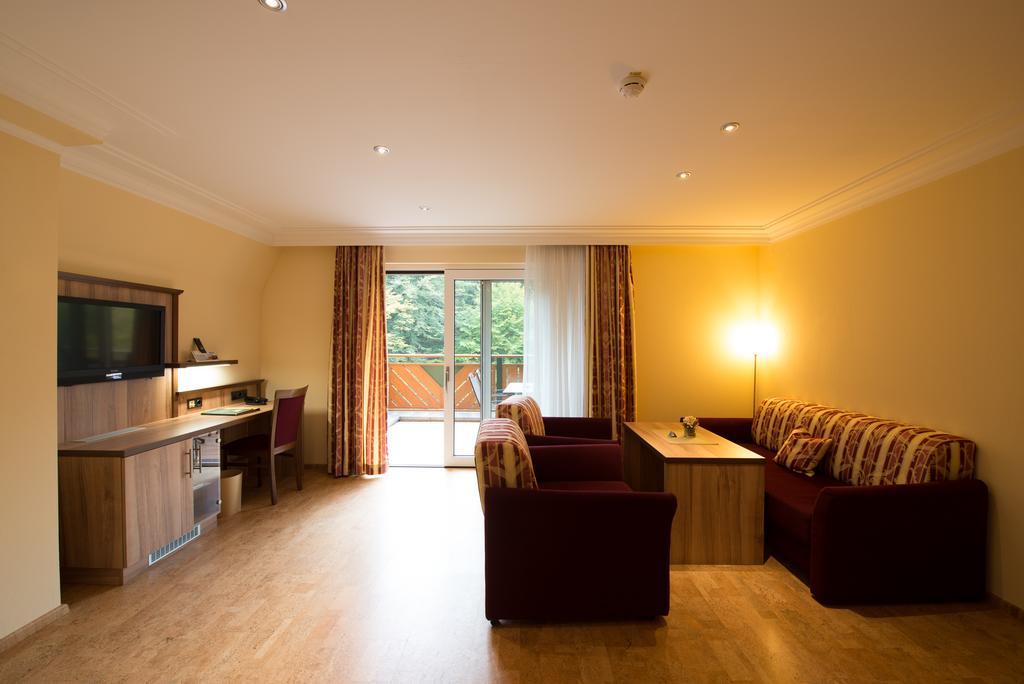 Wald-Hotel Heppe Dammbach Room photo